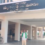 భూములు కబ్జాకు గురవుతున్న పట్టించుకోని అధికారులు
