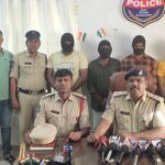 మద్యం మత్తులో ఇద్దరి వ్యక్తులను తీవ్రంగా గాయపరిచిన నలుగురు యువకులు అరెస్ట్..