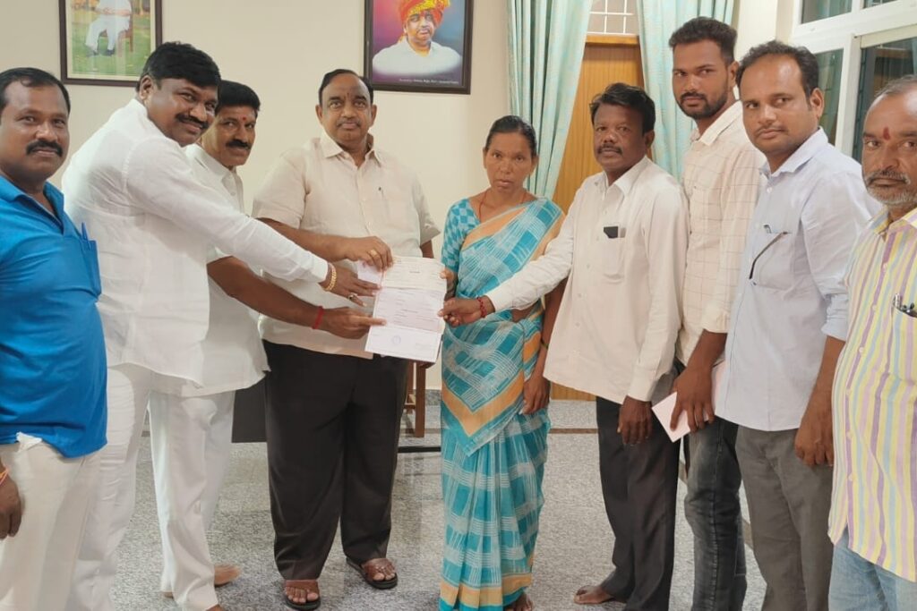కార్యకర్తలకు అండగా భారత రాష్ట్ర సమితి