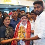 మంత్రి పొన్నం ప్రభాకర్ కి ఘన స్వాగతం పలికిన కాంగ్రెస్ పార్టీ నాయకులు