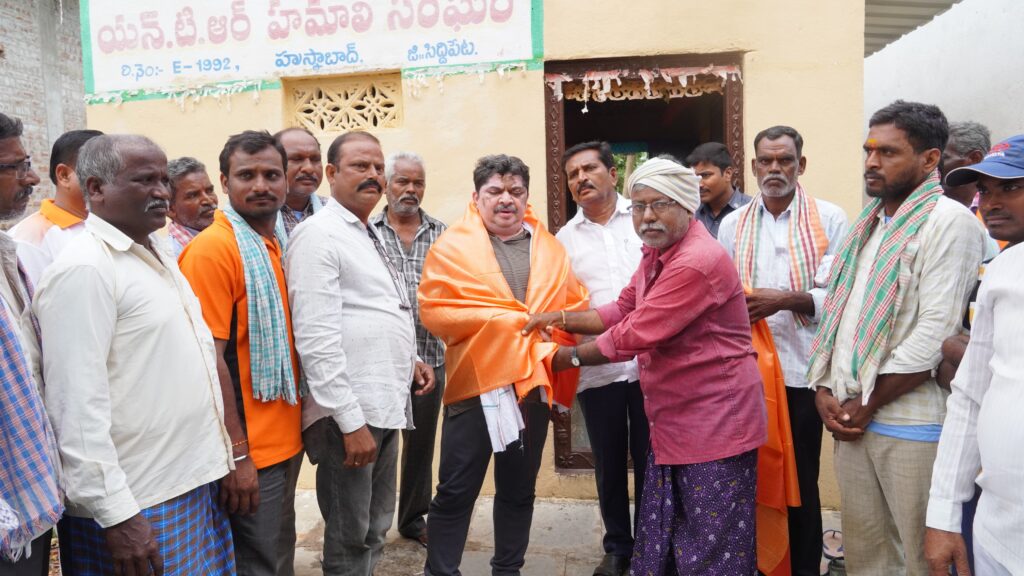హుస్నాబాద్ లో మంత్రి పొన్నం ప్రభాకర్ పర్యటన