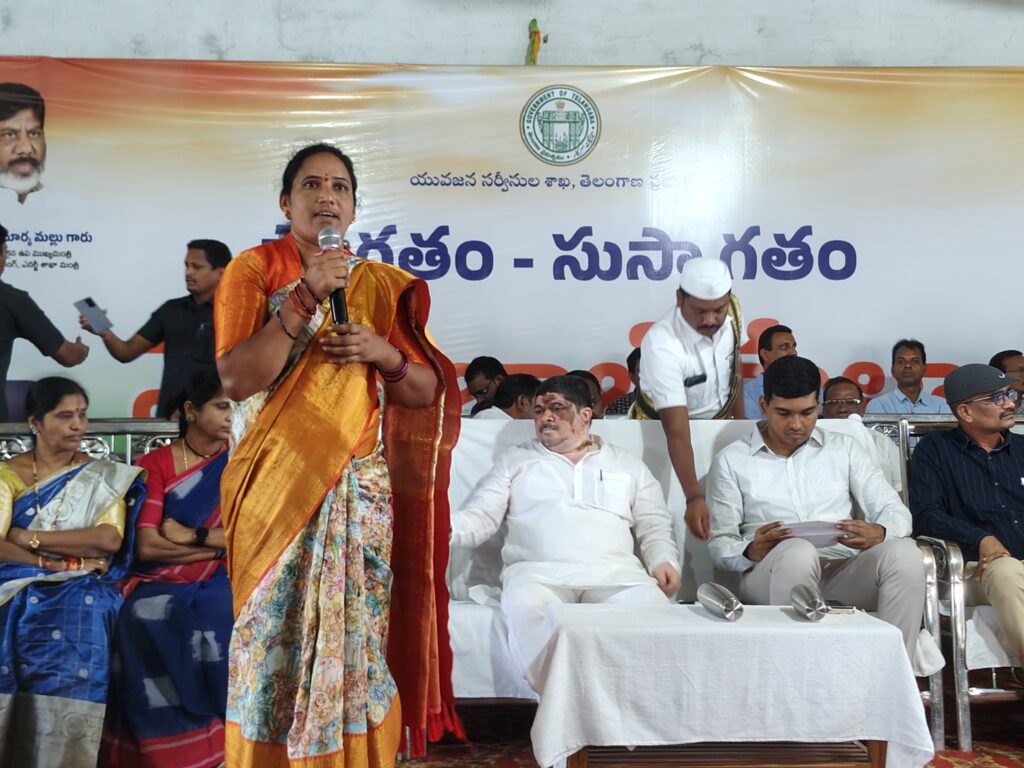 జాబ్ మేళా ను సద్వినియోగం చేసుకోండి.. చైర్మన్ ఆకుల రజిత