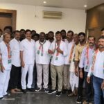 కొత్తూరులో టిఆర్ఎస్ కు భారీ షాక్.. మాజీ సర్పంచ్ బాలేష్, అశోక్ లతో సహా సుమారు వందమంది కాంగ్రెస్ లో  చేరిక..