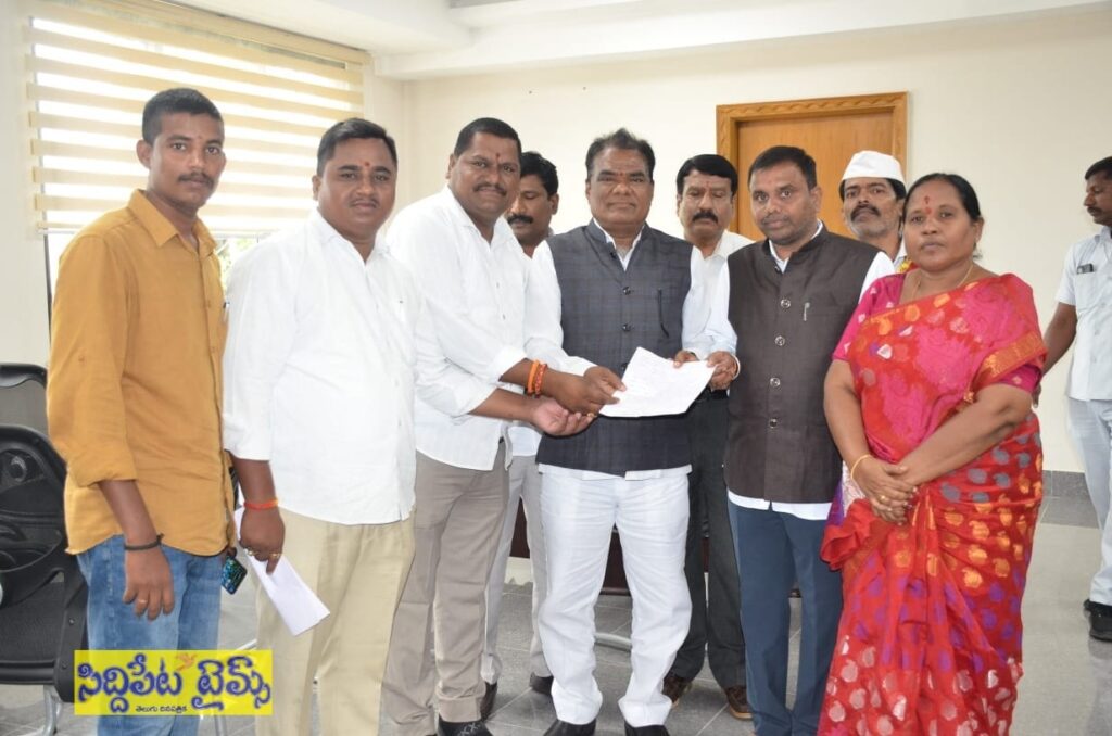 హుస్నాబాద్ నియోజకవర్గ గిరిజన సమస్యలు పరిష్కరించాలి