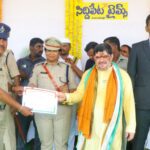 గిరిజన బిడ్డకు ప్రశంసా పత్రం