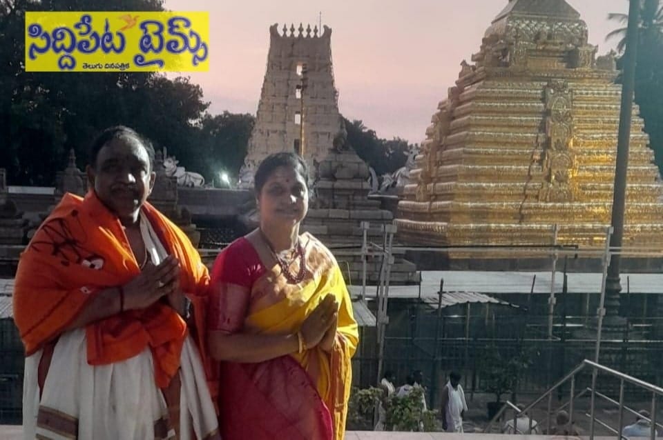 శ్రీశైలం మల్లన్నను దర్శించుకున్న మాజీ ఎమ్మెల్యే సతీష్ కుమార్