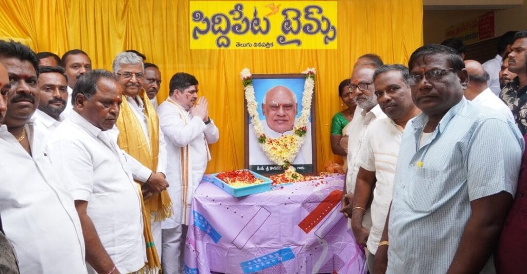 రాజకీయాల్లో ఎదగాలంటే రోశయ్యనే ఆదర్శం