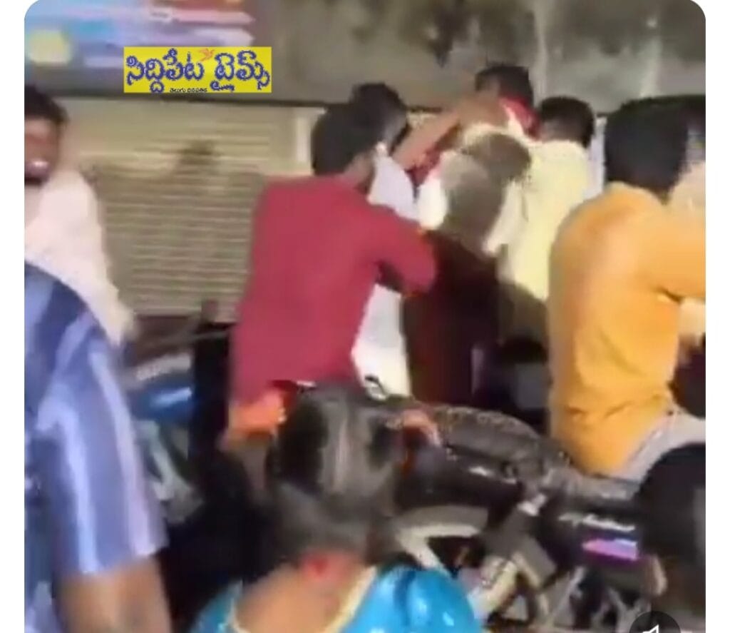 గణపతి పూజ కోసం పంతులు కిడ్నాప్ !…