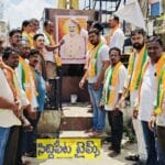 హుస్నాబాద్‌లో మోదీకి పాలాభిషేకం..  జీఎస్టీ తగ్గింపుపై బీజేపీ నేతల సంబరాలు