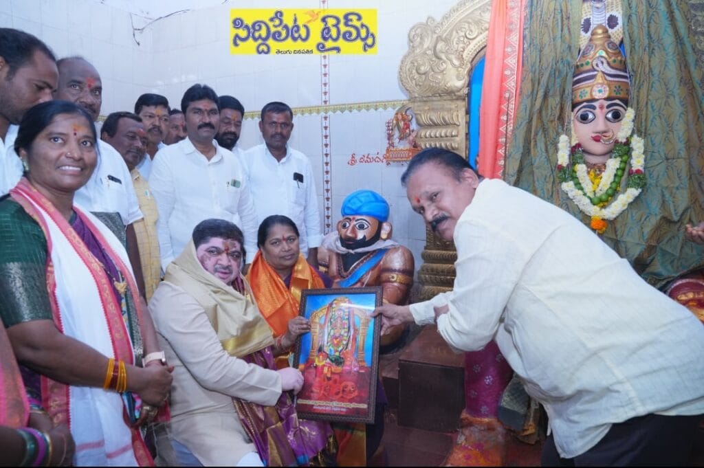 హుస్నాబాద్లో మంత్రి పొన్నం ప్రభాకర్ పర్యటన