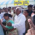 తుఫాన్ బాధిత మహిళా రైతు కేడిక తారదేవికి ఊరట!..
