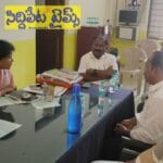 సోషియల్ వెల్ఫేర్ పాఠశాలలో విద్యార్థి మృతి ఘటనపై గ్రంథాలయ చైర్మన్ ఆకస్మిక తనిఖీ