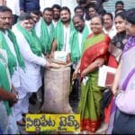 పత్తి, మొక్కజొన్న కొనుగోలు కేంద్రాలను ప్రారంభించిన మంత్రి పొన్నం ప్రభాకర్