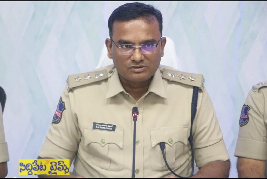 జిల్లాలో భారీ వర్షాలు… ప్రజలందరూ అప్రమత్తంగా ఉండాలి