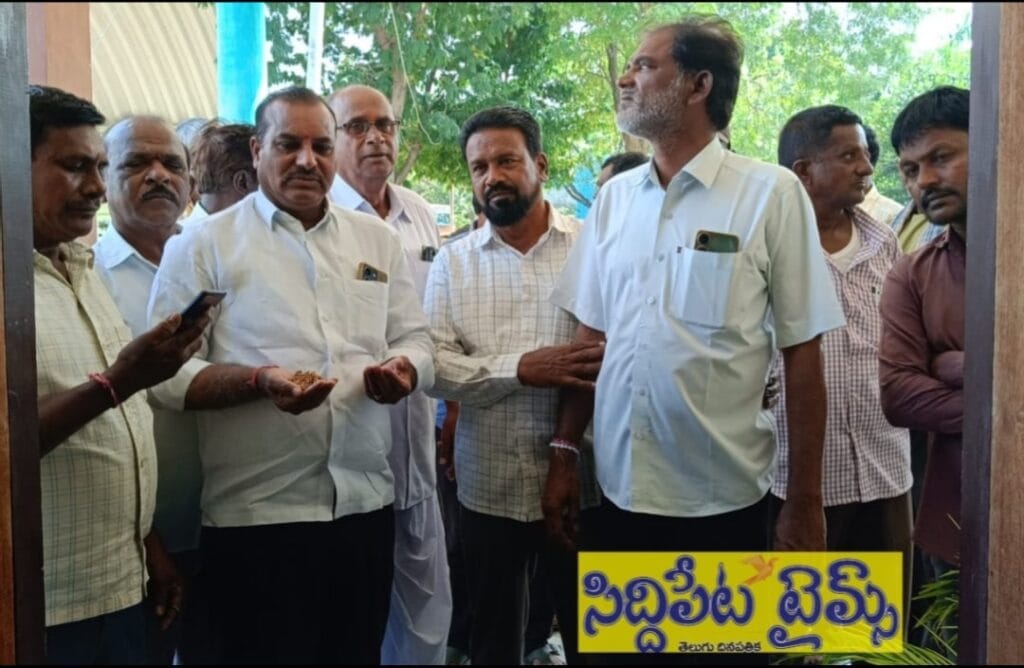 తడిసిన ప్రతి గింజను ప్రభుత్వం కొనుగోలు చేయాలి