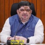 అధైర్య పడకండి అండగా ఉంటా!….