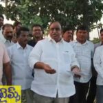 భారీ వర్షాలకు నష్టపోయిన రైతులను ప్రభుత్వం ఆదుకోవాలి.. మాజీ ఎమ్మెల్యే సతీష్ బాబు