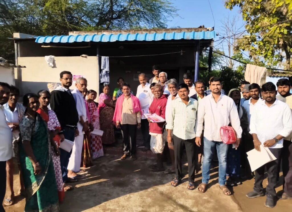 చిన్న గురిజాల సర్పంచ్ అభ్యర్థి పోతు శంకర్ ప్రచారానికి విశేష స్పందన