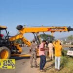 పోలీసు జీపును ఢీ కొట్టిన లారీ.. తప్పిన పెను ప్రమాదం