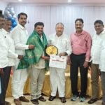 ఉత్తమ ఉపాధ్యాయుడికి ఘన సన్మానం